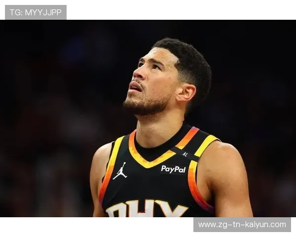 布克突破分球助攻，太阳进攻组织顺畅