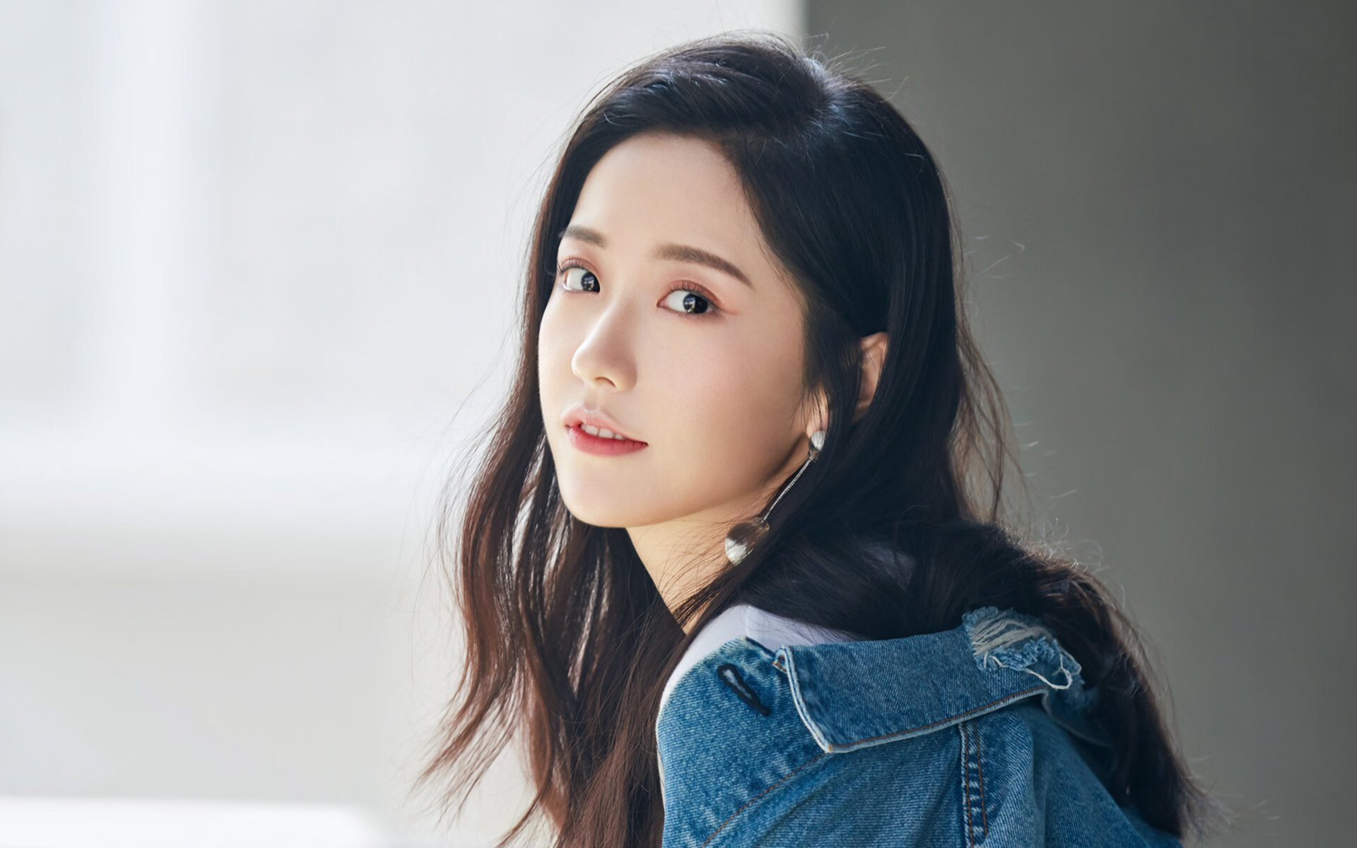 开云体育app官网-莫莉·奥卡拉汉决赛细节剖析：节奏与爆发，莫利卡拉汉